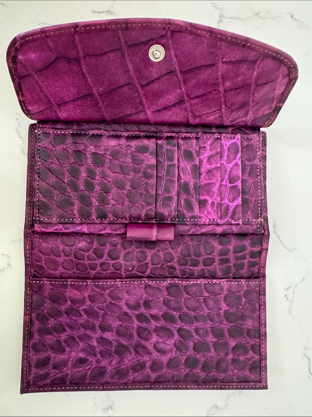 Vintage Dooney & Bourke Plum Croc-Embossed Wallet - Picture 5 of 10